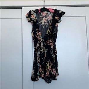 Black floral romper, women’s M